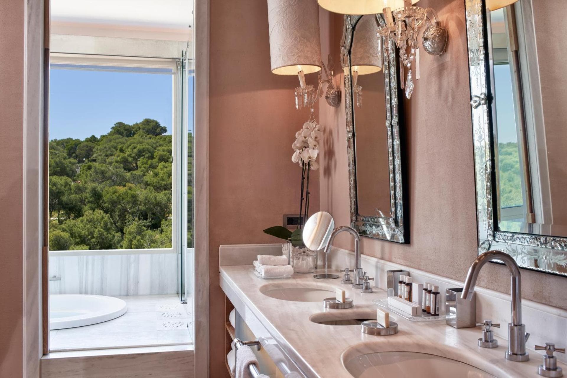 VIP Suite with Sea View