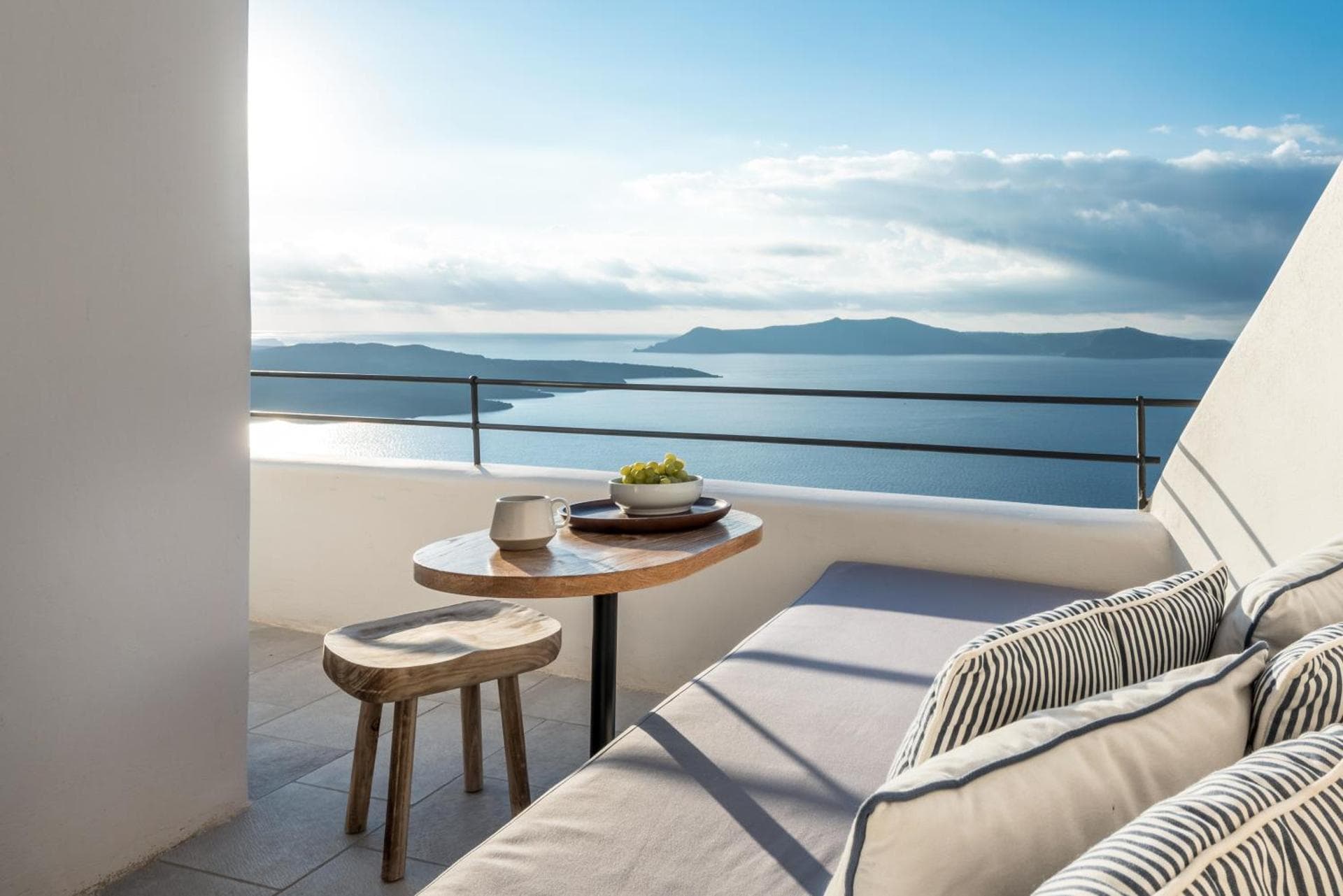 Junior Suite with Caldera View