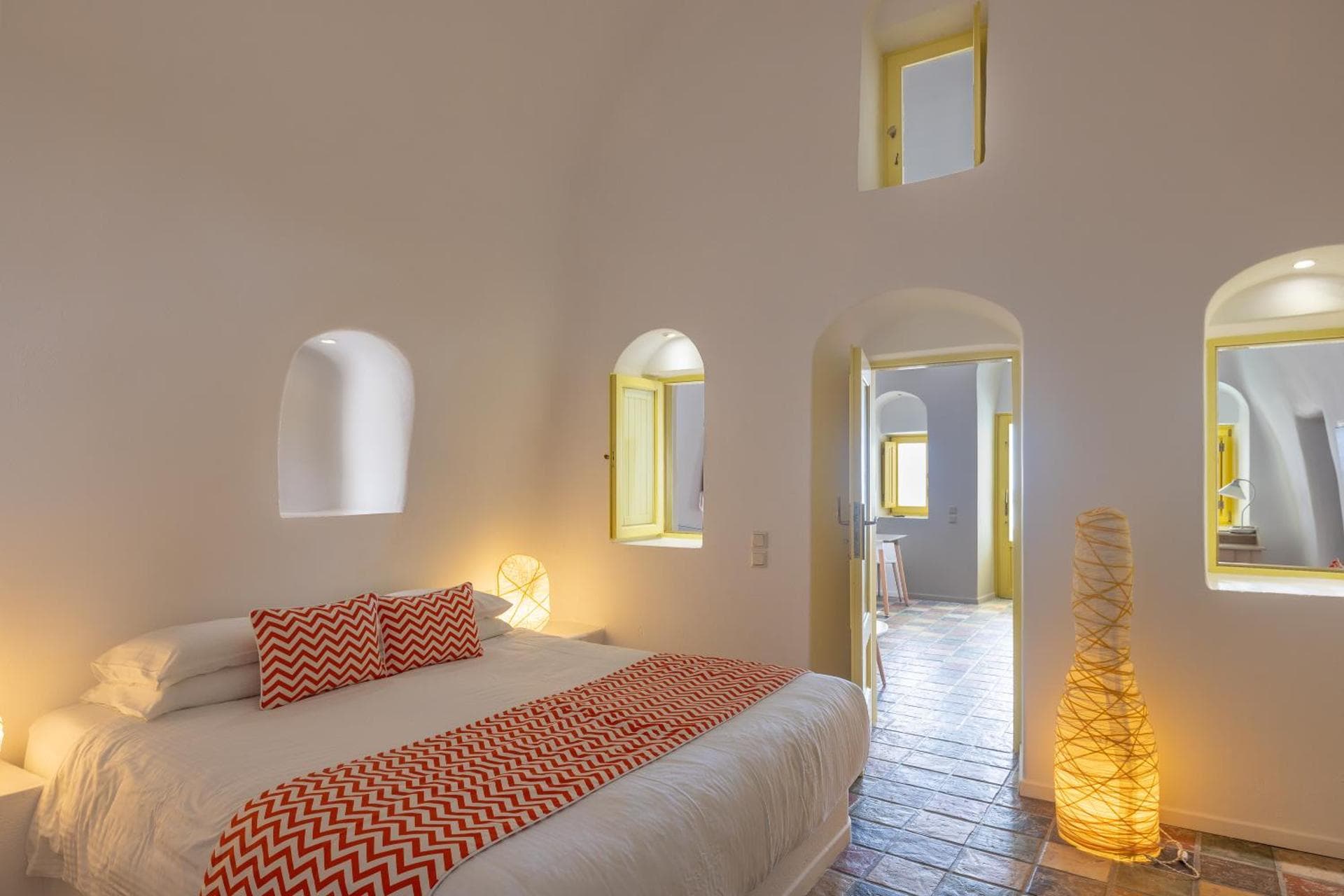 DREAMS LUXURY SUITES