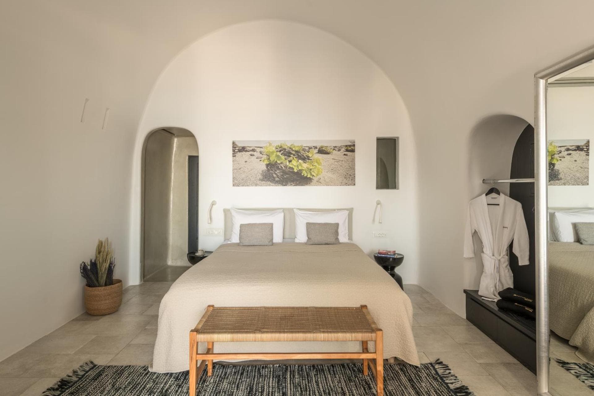 PORTO FIRA SUITES