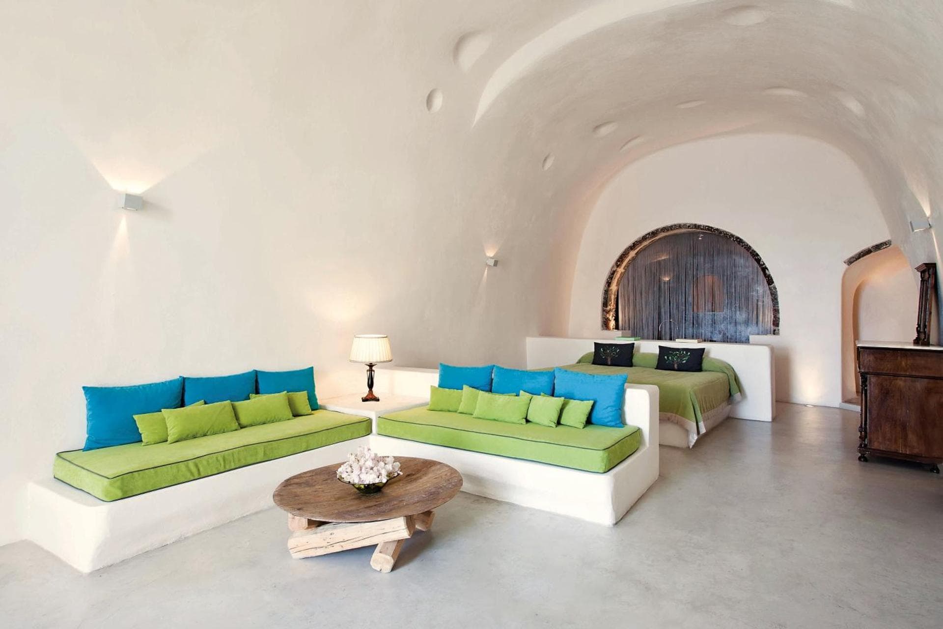 Honeymoon Suite with Caldera View