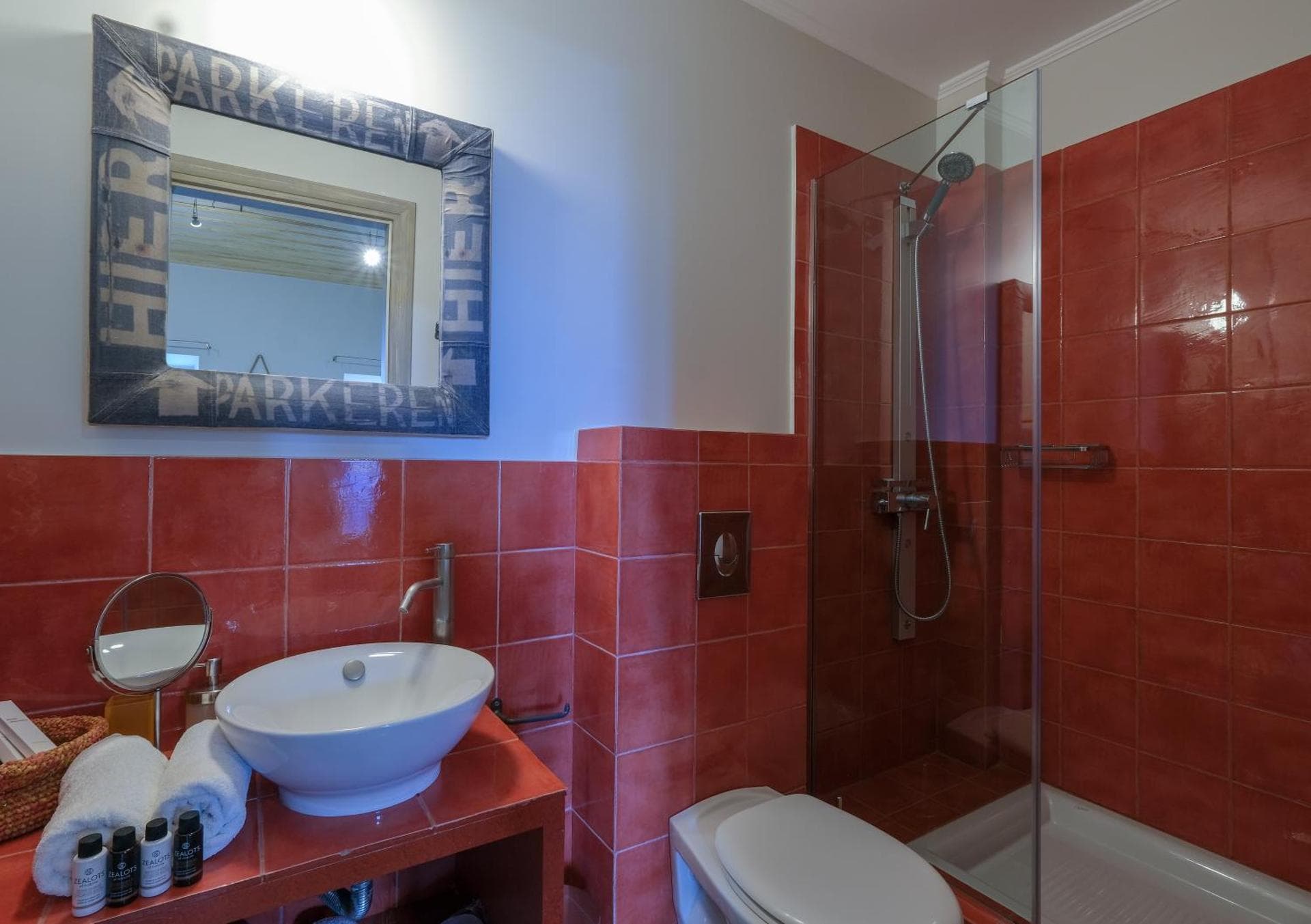 Superior Double Room Adiandi Building