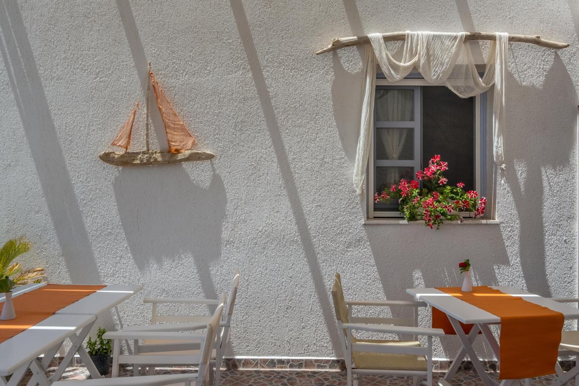 AEOLIS HOTEL