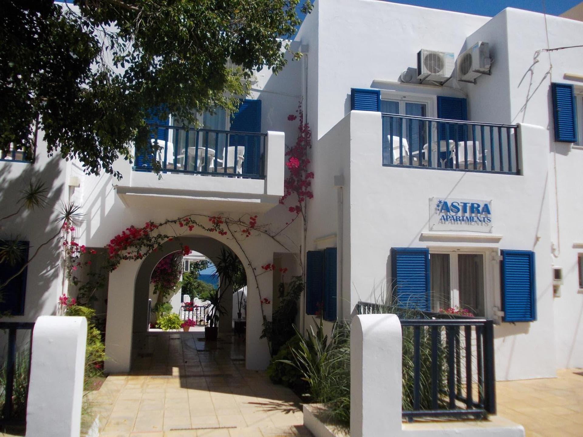 ASTRA HOTEL APARTMENTS