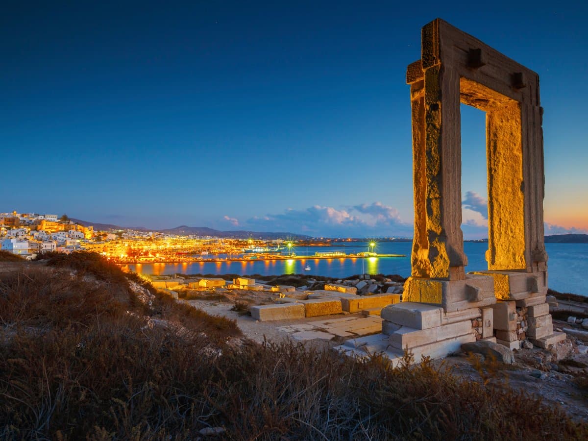 Naxos Chora: At the Castle Shadow