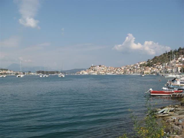 Poros