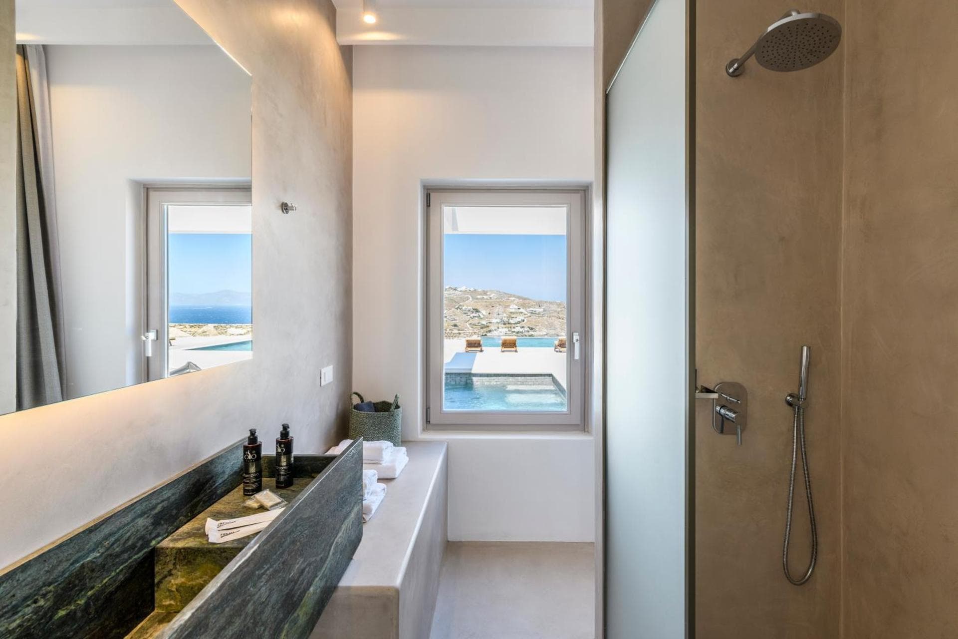 MURO SUITES
