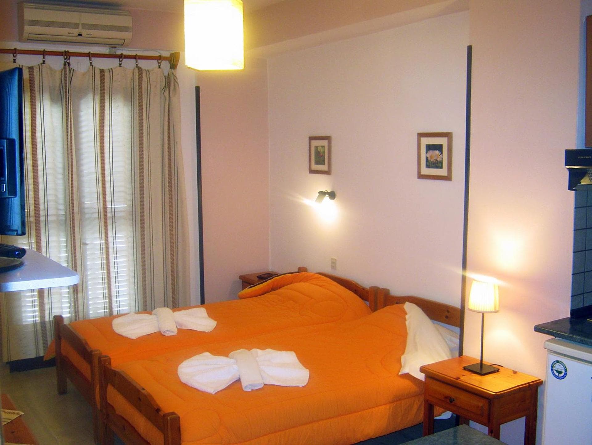 KATERINA APARTMENTS