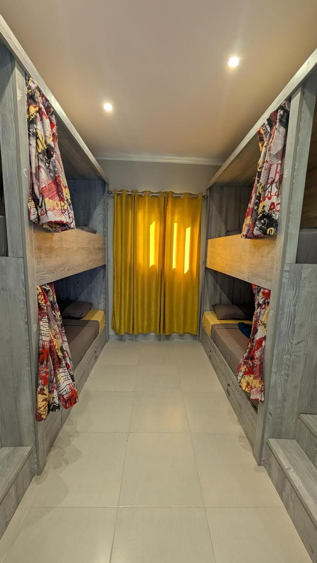 Bunk Bed in Mixed Dormitory Room