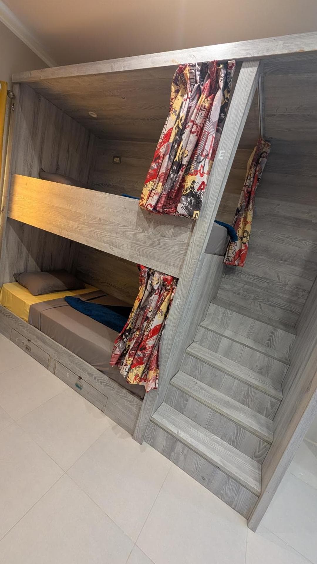 Bunk Bed in Mixed Dormitory Room