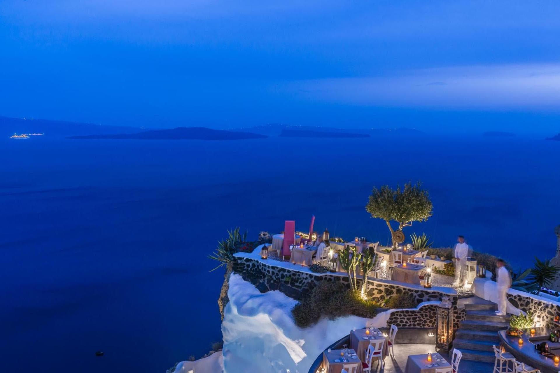ANDRONIS LUXURY SUITES