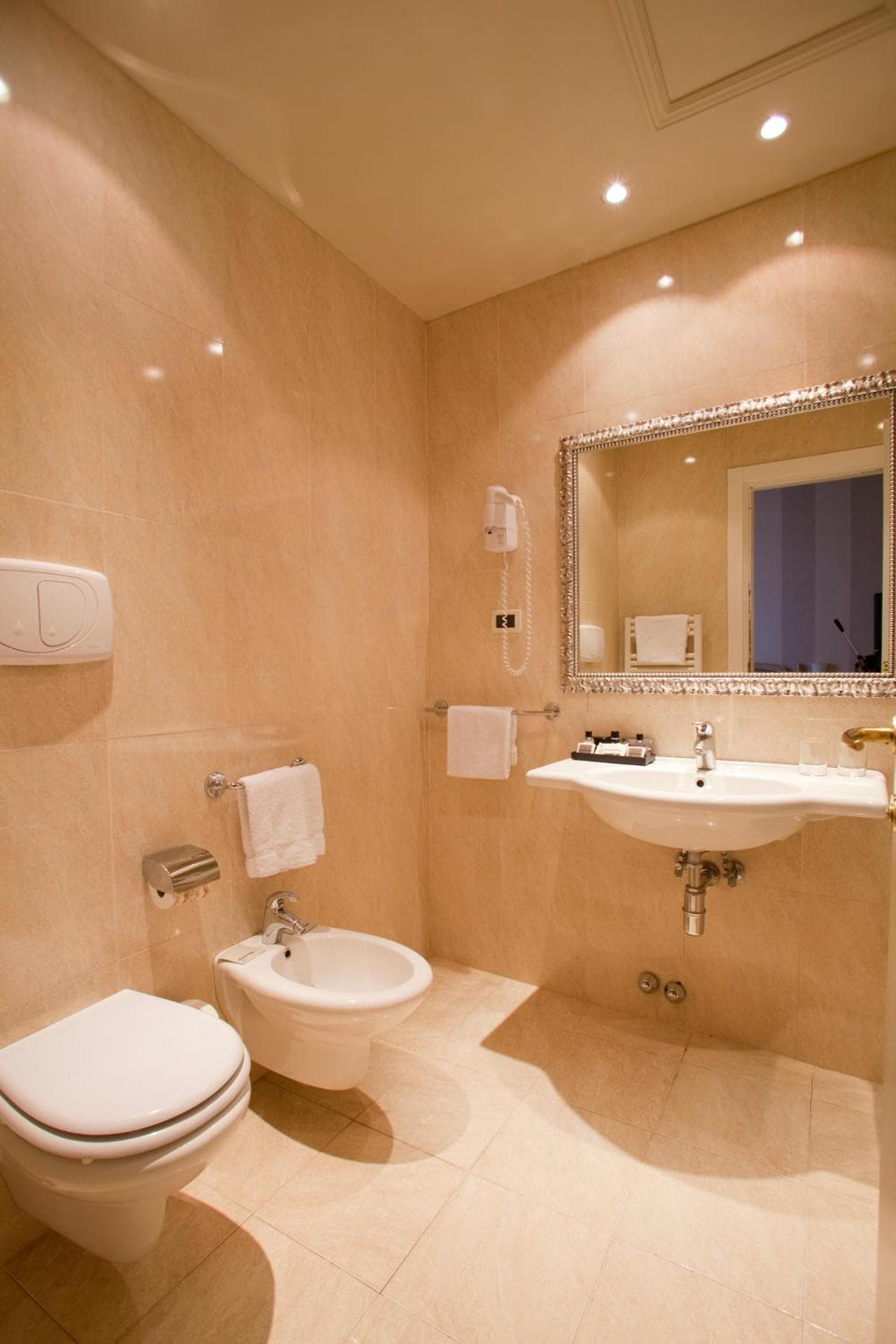 C-HOTELS DIPLOMAT