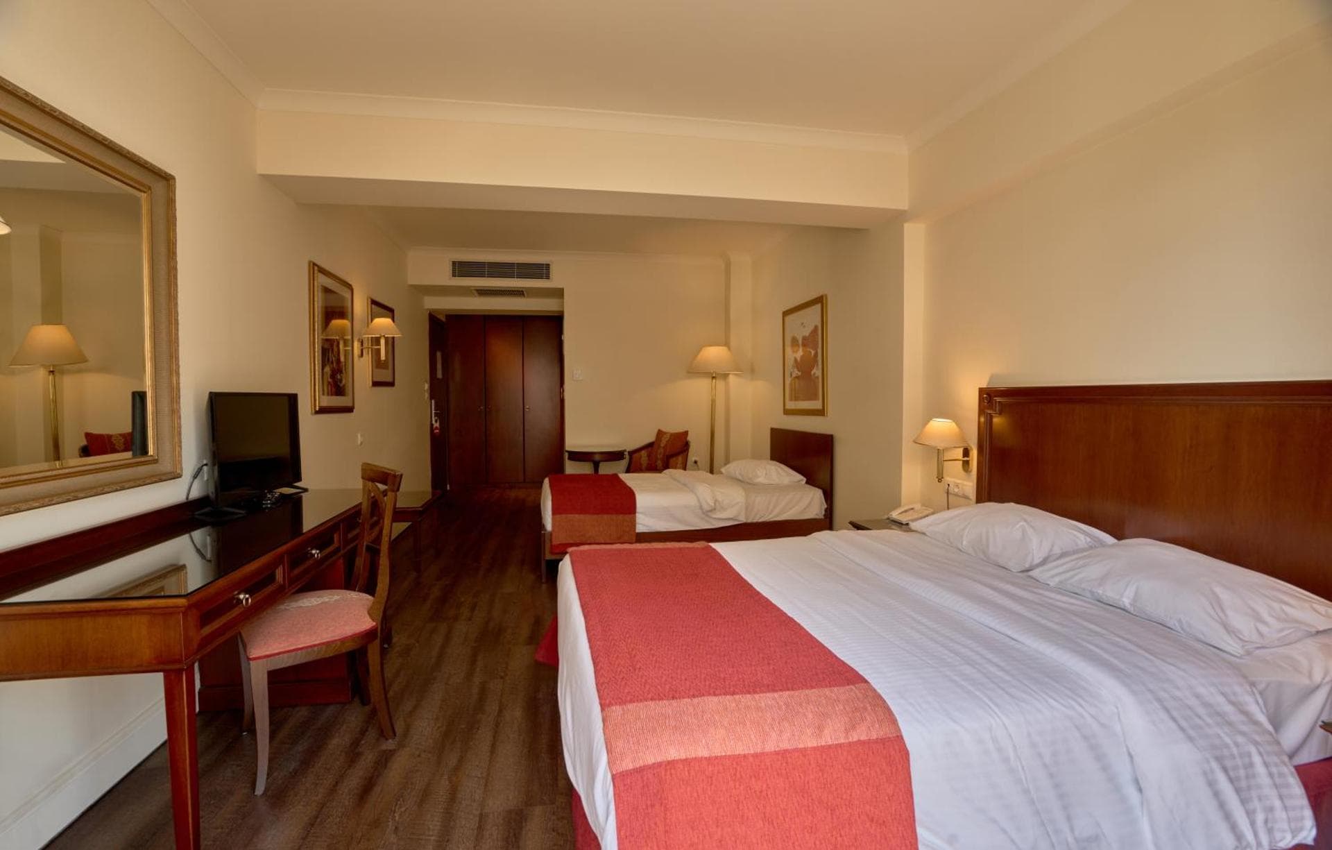 Triple Room with City View