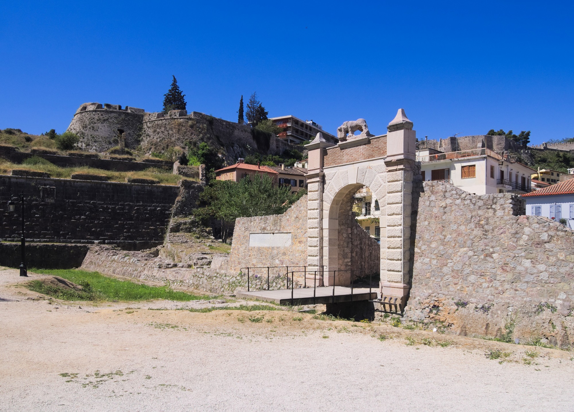 About the Land Gate of Nafplio